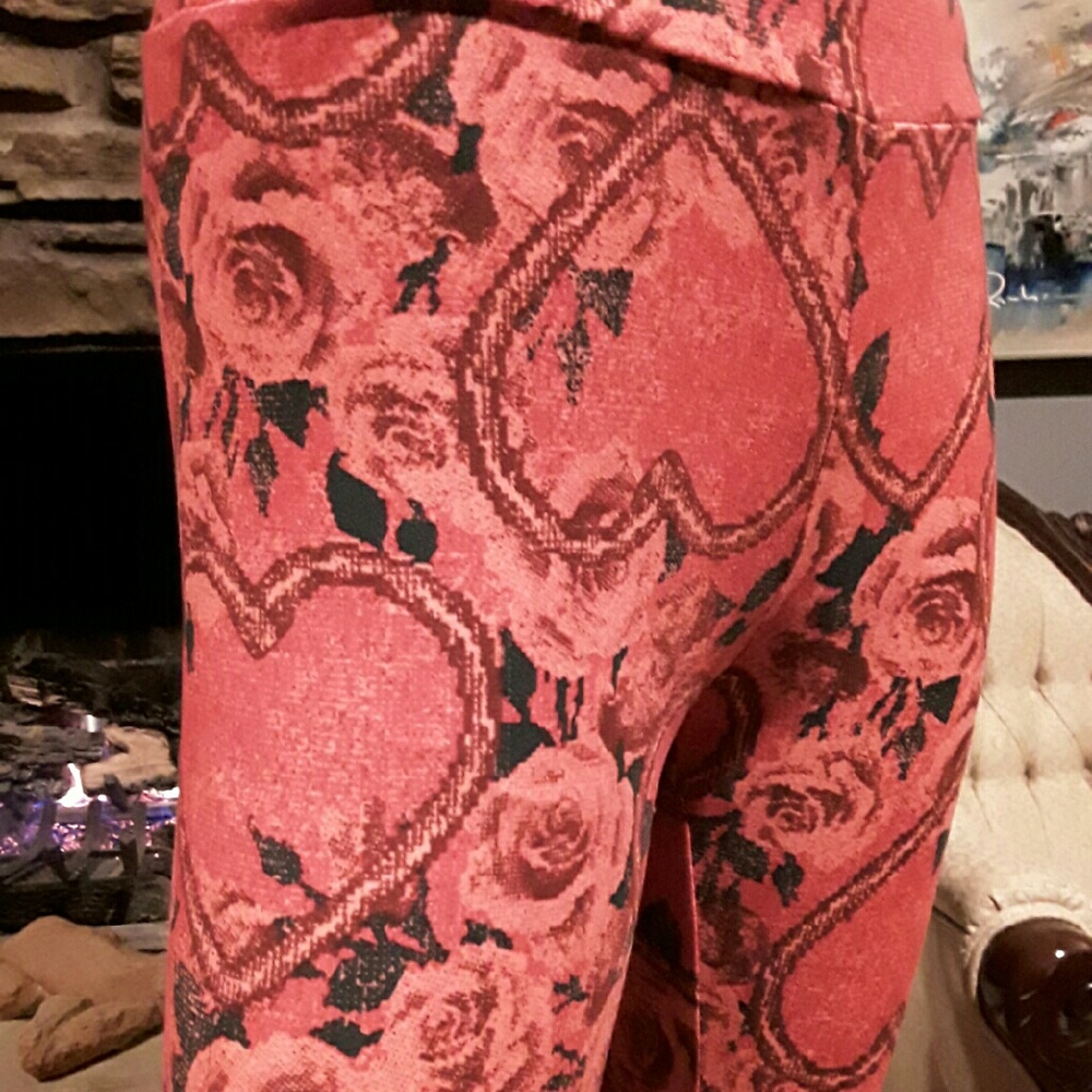 Lularoe Unicorn Rare Valentines leggings