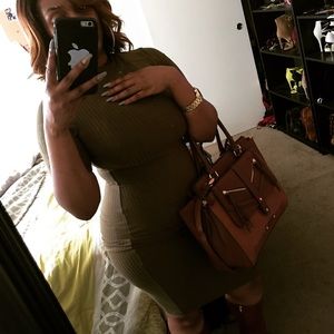 Meet your Posher, Elyse