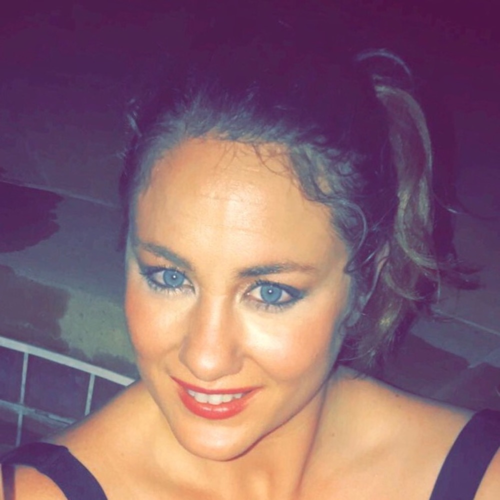 Meet your Posher, Elizabeth