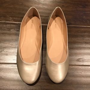 Nine West tan/goldish flats