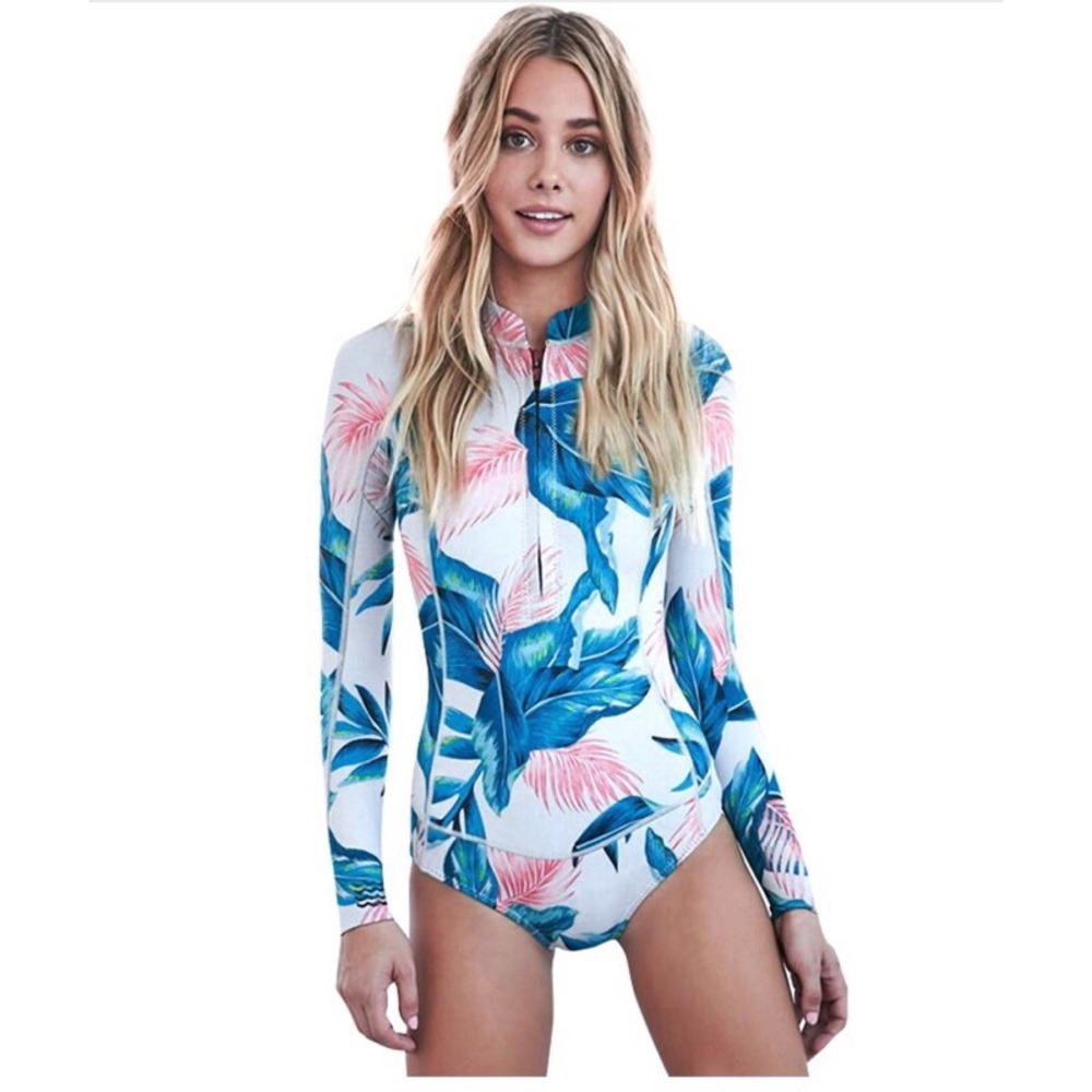 SALE! 🚨 Stunning Long Sleeve One Piece Swimsuit