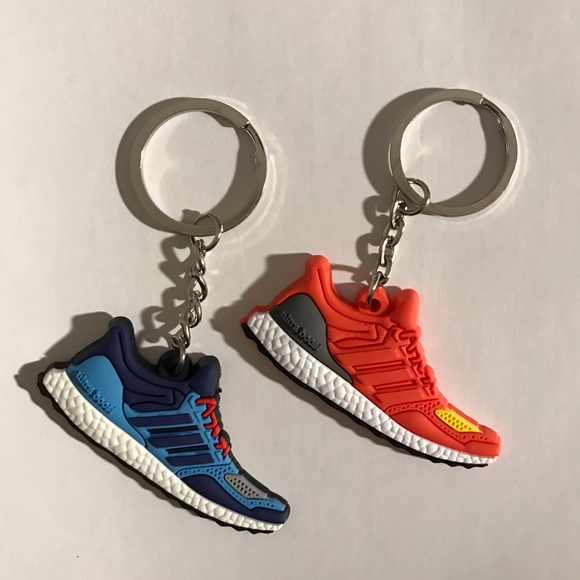 Adidas ultra boost shoe keychain - Picture 4 of 4