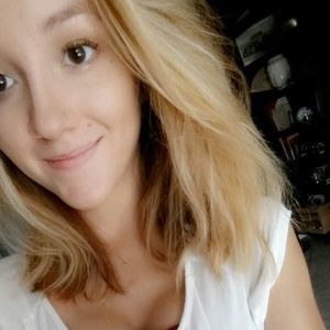 Meet your Posher, Mia