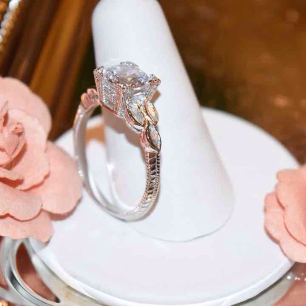 .925 SS Elegant Bella Engagement Ring