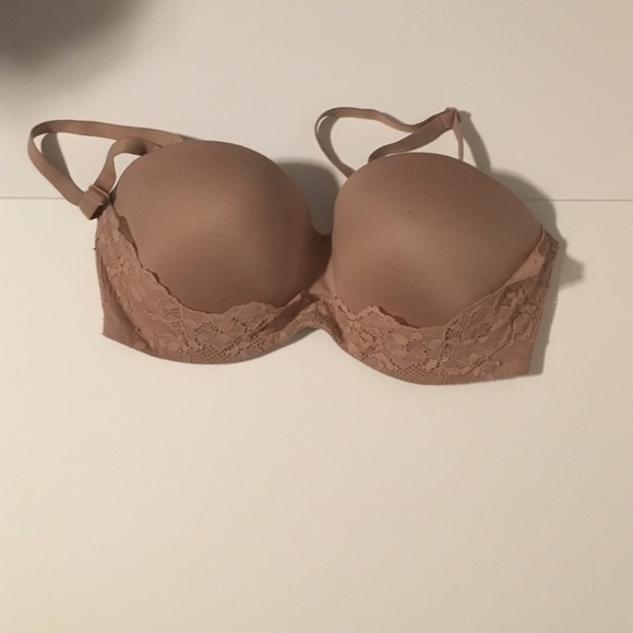 Victoria Secrets body by victoria 32DD - Picture 1 of 2