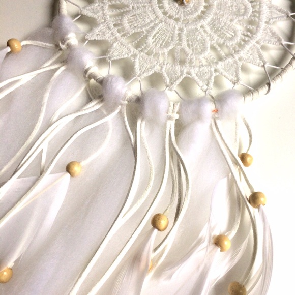 White Crochet Feather Yarn Dream Catcher - Picture 2 of 3