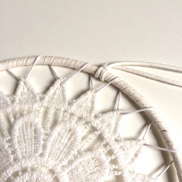 White Crochet Feather Yarn Dream Catcher - Picture 3 of 3