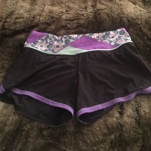 Lululemon running shorts.  PRES SALE!!  🇺🇸🇺🇸