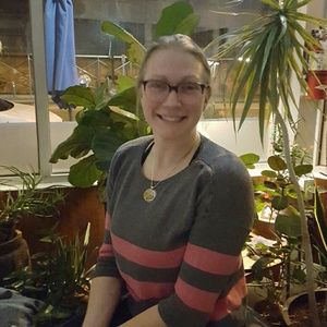 Meet your Posher, Elizabeth