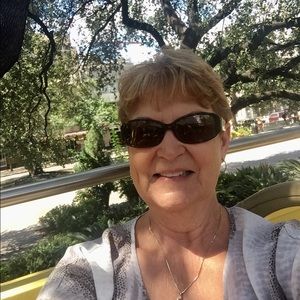 Meet your Posher, Sharron