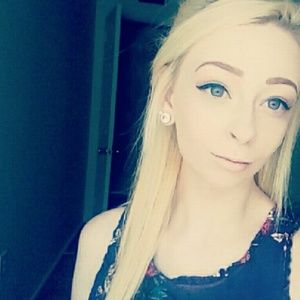 Meet your Posher, Abigail