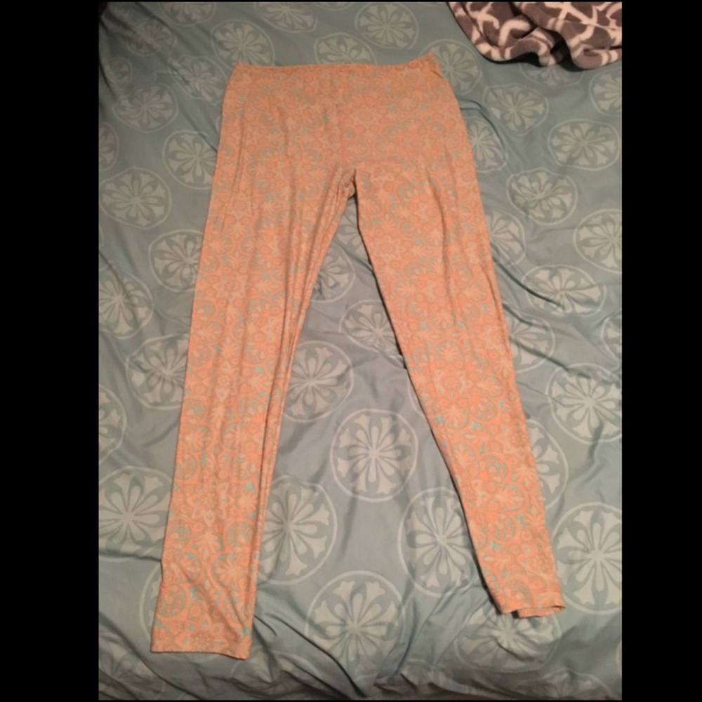 LuLaRoe TC buttery soft leggings