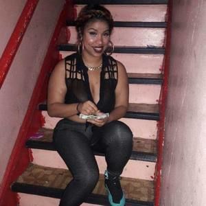 Meet your Posher, Denise