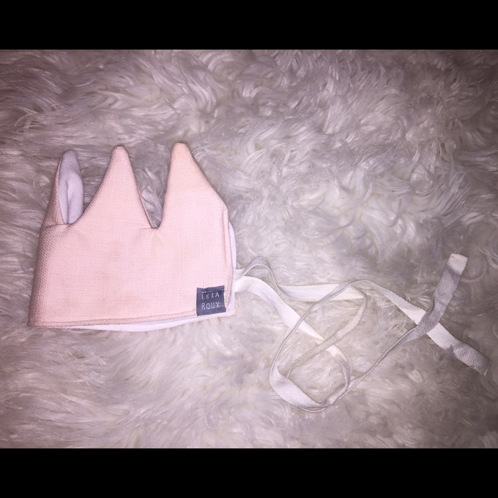Leiroux pale pink crown