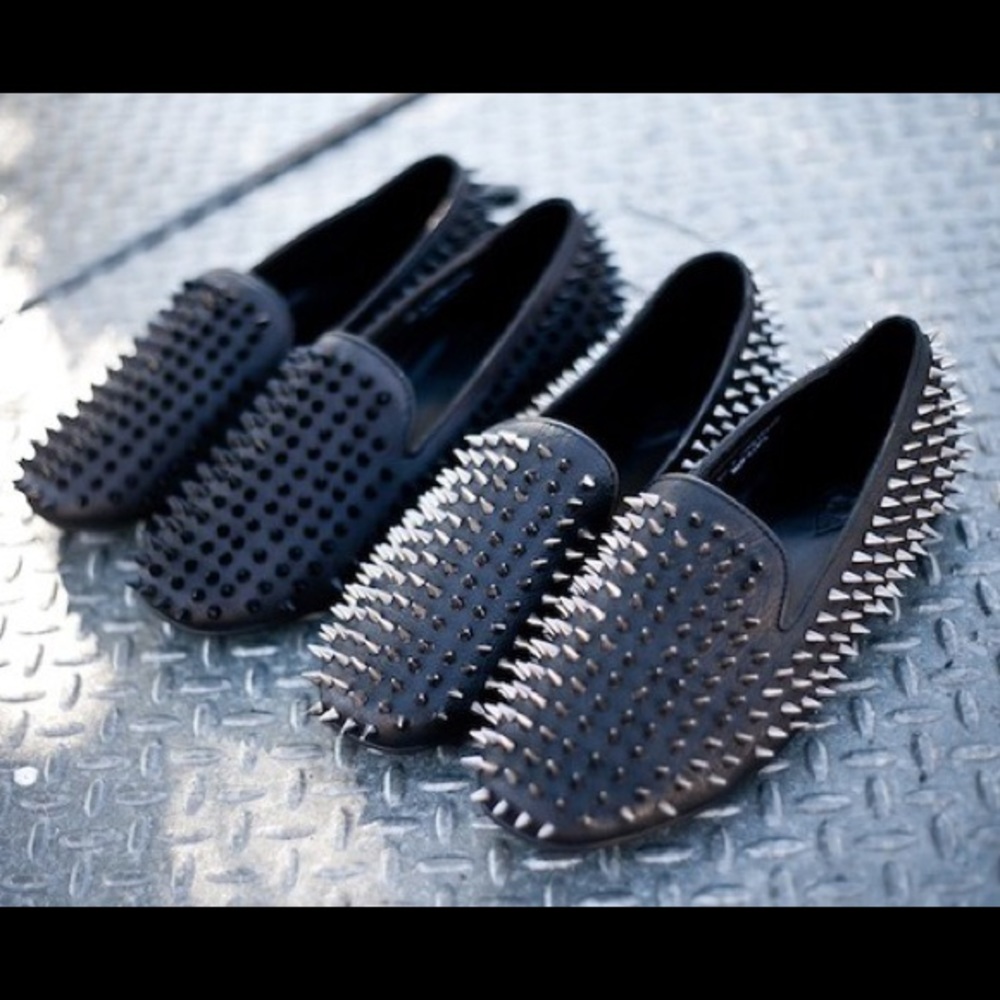ISO!!! Unif Hellraisers in size 8!!!