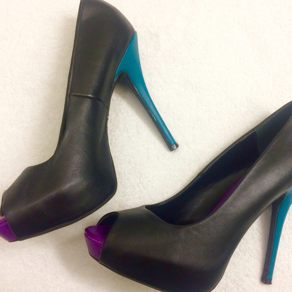 Black, Purple, and Turquoise Heels 👠