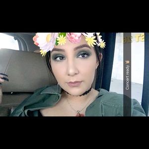 Meet your Posher, Dominique