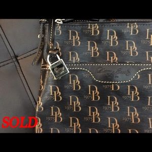 Dooney & Bourke - Crossbody - All-weather - Purse