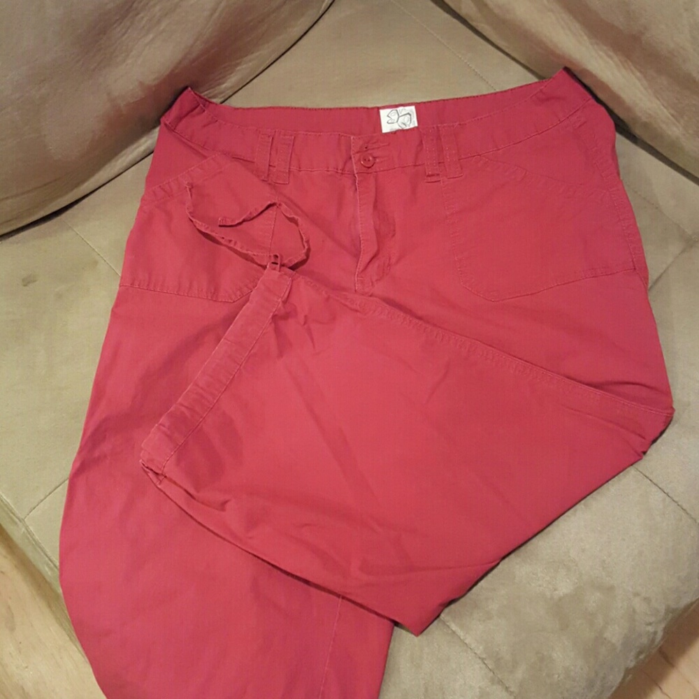 Red Capris