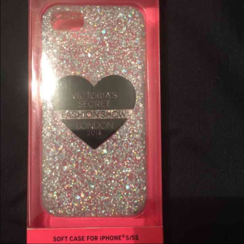 📱📱VICTORIAS SECRETS FASHION SHOW IPHONE CASE📱📱