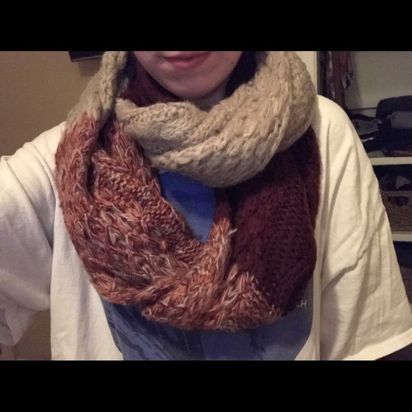 Wrap Around Scarves - Picture 2 of 2