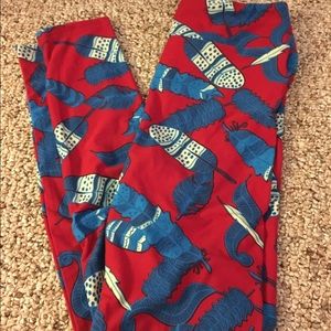 LuLaRoe leggings OS red white and blue feathers