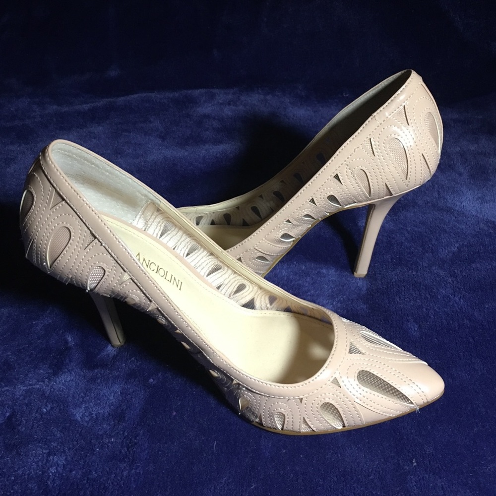 Enzo Angiolini nude heels