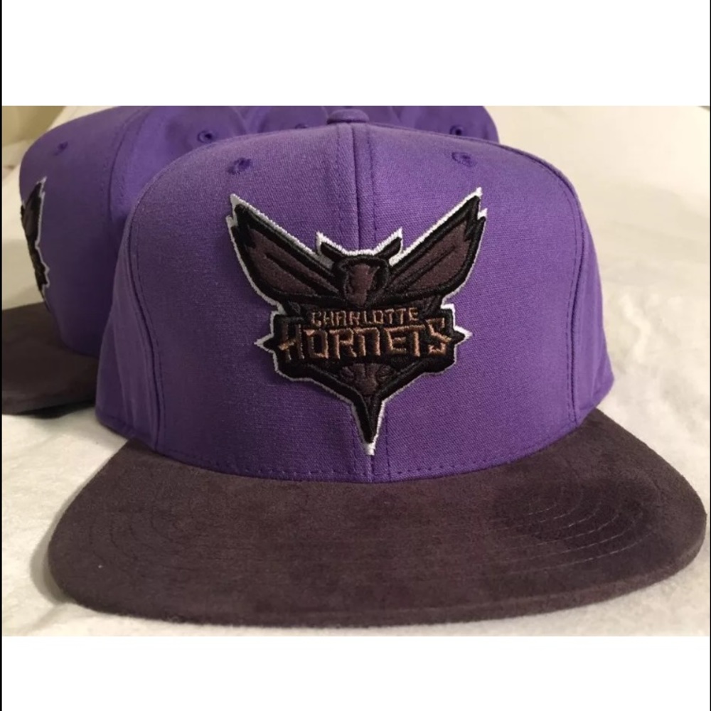 Charlotte Hornets Mitchell & Ness Fitted Hat NWT