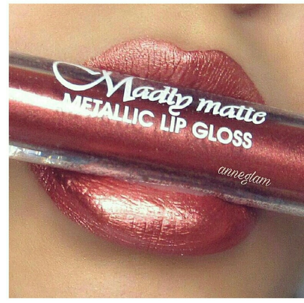 Goddess metallic matte lipgloss