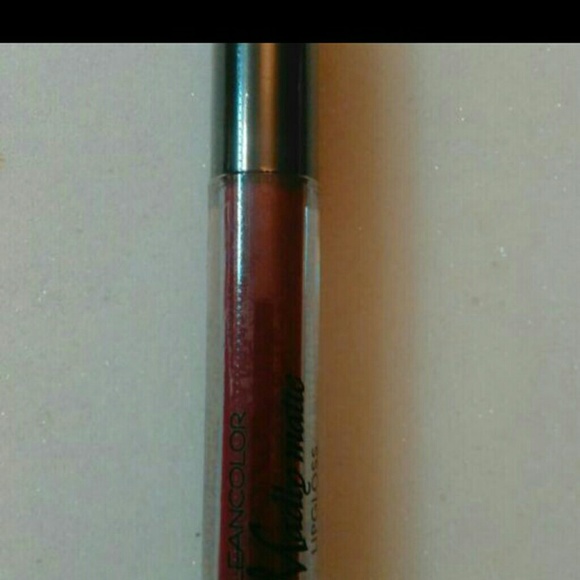 Royal long lasting matte lipgloss - Picture 2 of 4