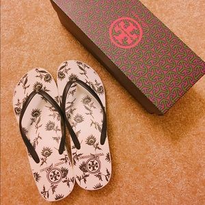 Brand New! Tory burch wedge flip flop