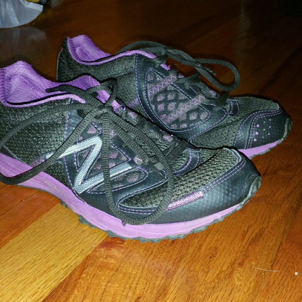 New Balance 7.5 running shoes