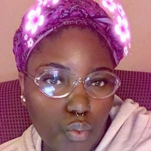 Meet your Posher, Nialla