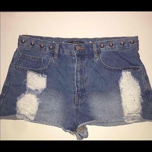 VINTAGE DISTRESSED HIGH WAISTED SHORTS