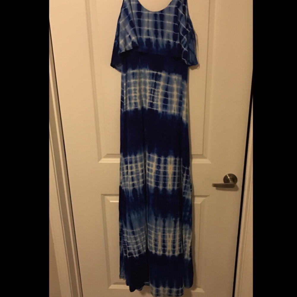 Tobi Maxi dress