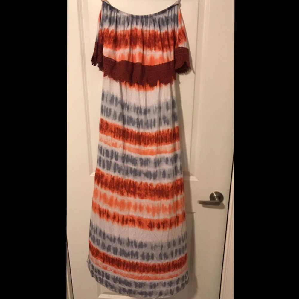 Strapless maxi