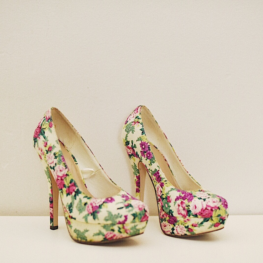 FLASH SALE! Forever 21 Floral Pump Stilettos