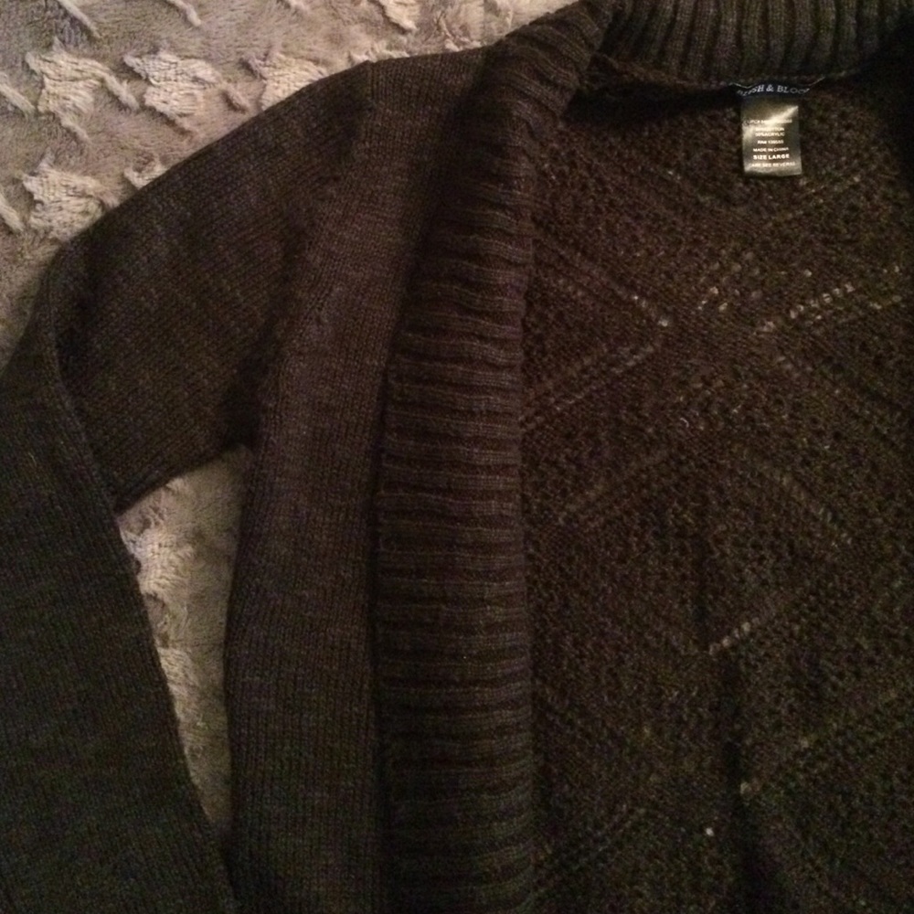 Blush And Bloom Knit Sweater juniors Size Large