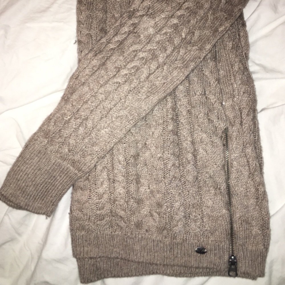 🆕 Cozy Oatmeal Sweater