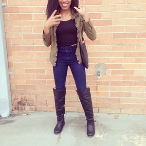 Meet your Posher, Kayla