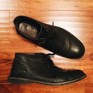 John Varvatos Chukka boots in 11M