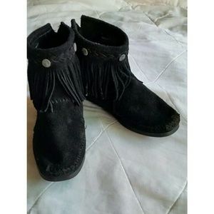 Minnetonka Fringed Moccasins