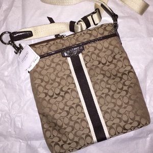 COACH SIGNATURE CROSS BODY BAG
