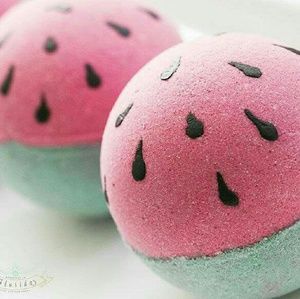 Juicy Fruit Bath Bomb