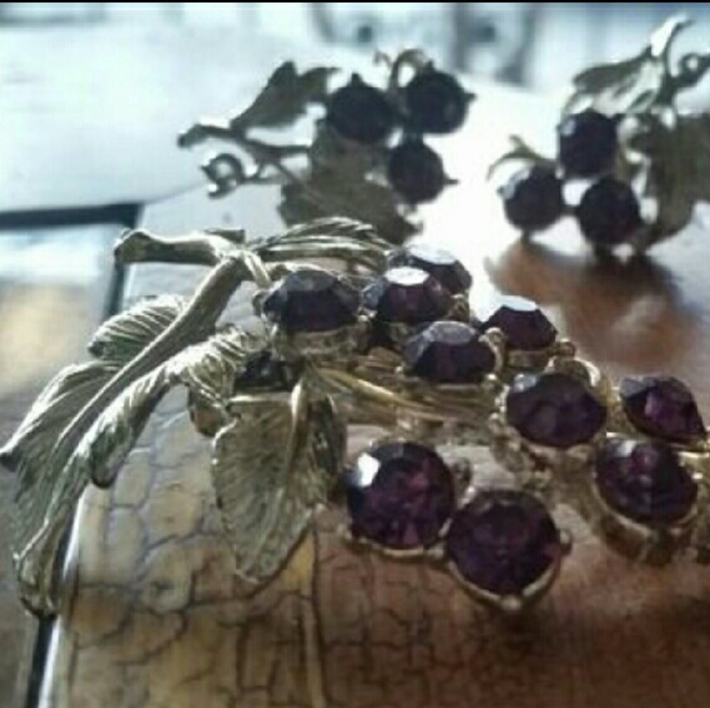 Vintage Pin and Earrings Set - Picture 2 of 2