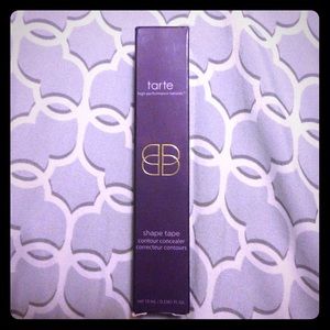 New shape tape concealer in shade light