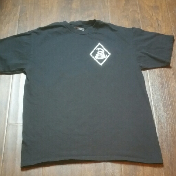 SOLD Don't Tread On Me Graphic T-Shirt SOLD - Picture 2 of 3