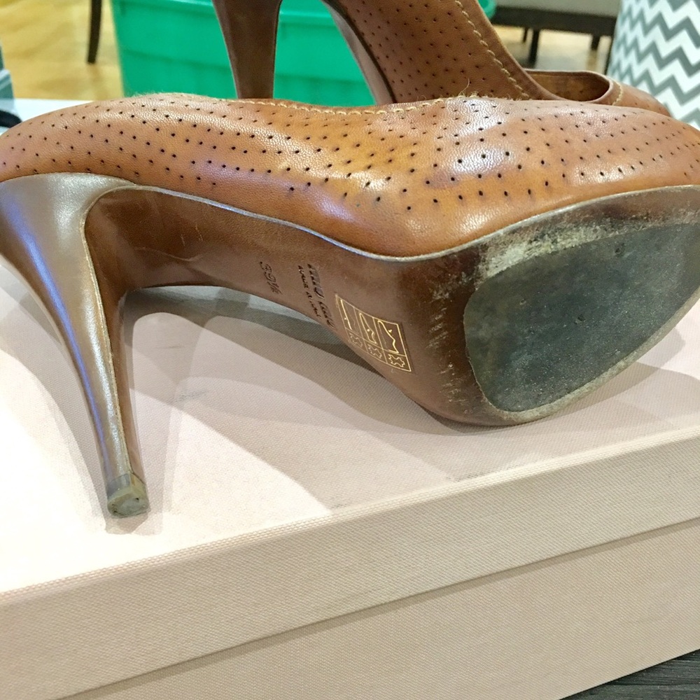 Shoes - Picture 3 of 5