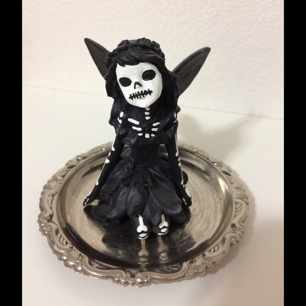 Goth skeleton fairy