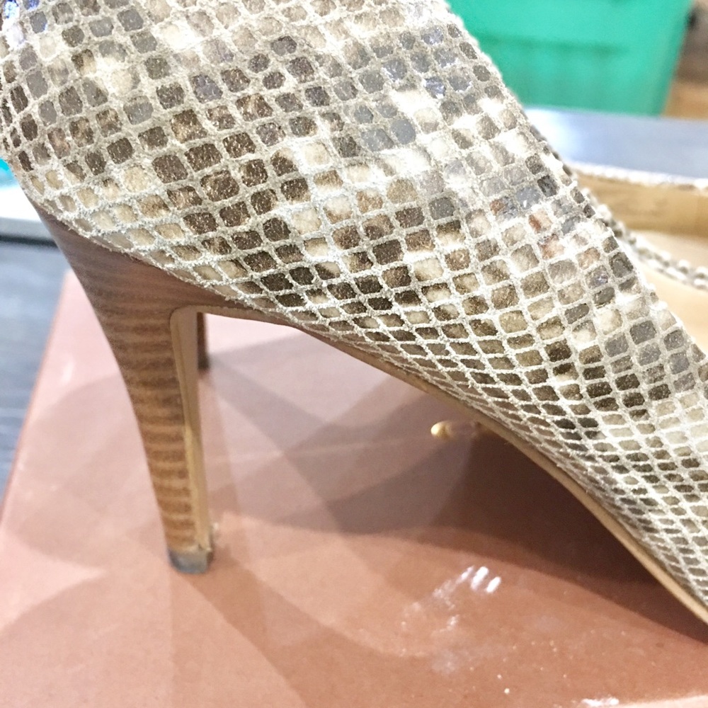 Shoes - Picture 3 of 4
